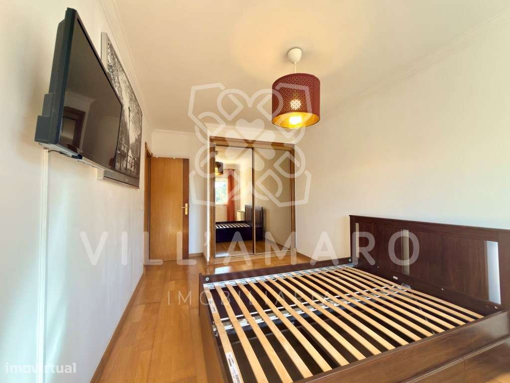 Apartamento T3 com Varanda, Arrecadação e Parqueamento-18