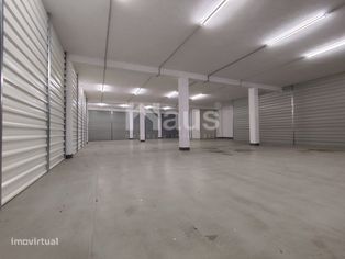 Nave com 10000m2 com facilidade de acesso ao porto de Setúbal e aut... - Grande imagem: 2/11