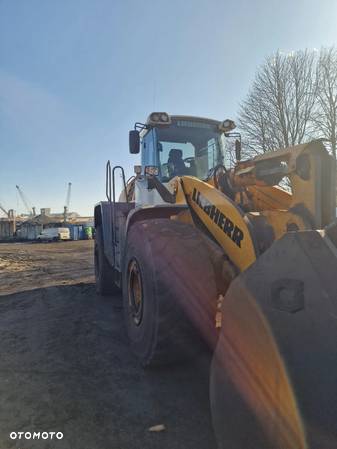 Liebherr L586 2plus2 - 7