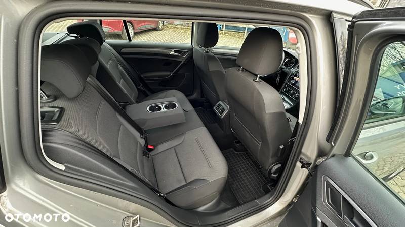 Volkswagen Golf VII 1.6 TDI BMT Comfortline - 19