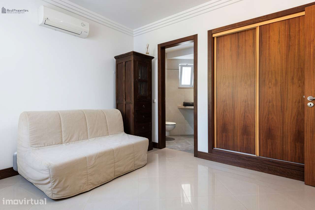 Moradia Térrea T4 Isolada em Albufeira – Um Refúgio de Luz, Conforto e-22