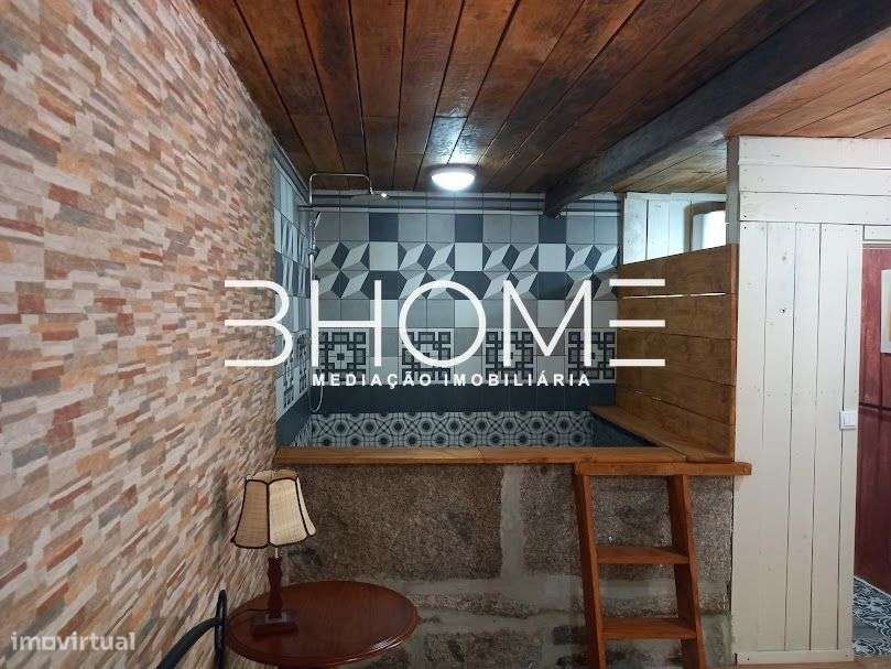 Quinta c/ 18.000m2, Casa Recuperada, c/ Moinhos, localizada em Ribeiro-11