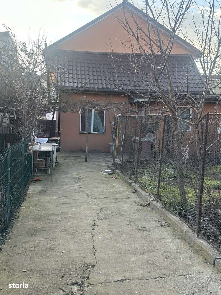 De vanzare casa in Roman,din caramida, suprafata Teren 410 mp, 85.000€ - Imagine principală: 3/14
