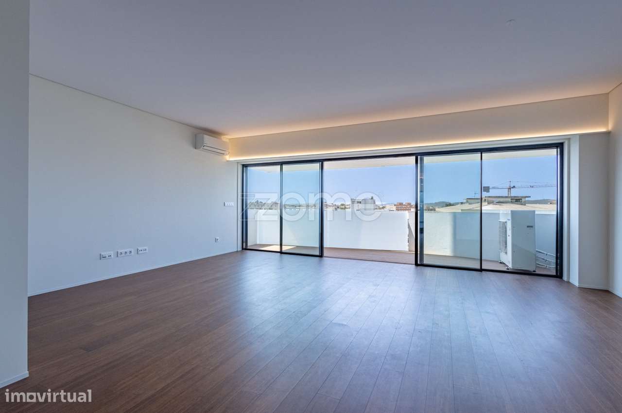 Apartamento T4 Duplex Novo no Prestigiado Edifício Alameda-8