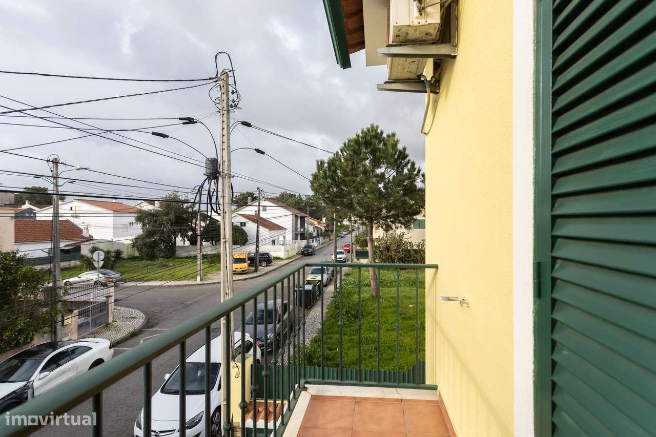 Andar de moradia T3 com logradouro independente-6