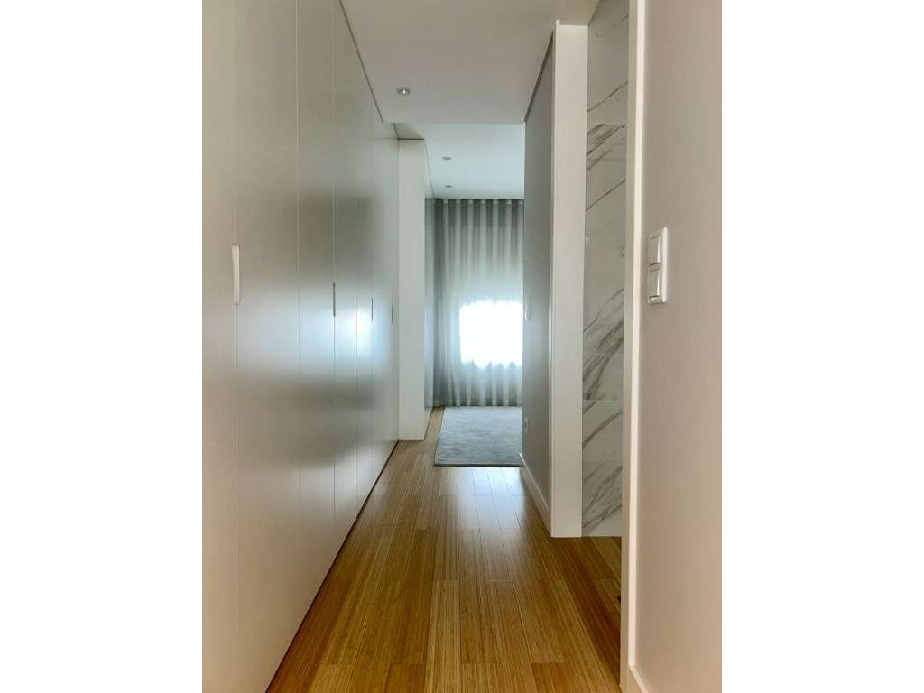 Penthouse T4 | Praça Velasquez | Terraço Privativo com Jacuzzi-13