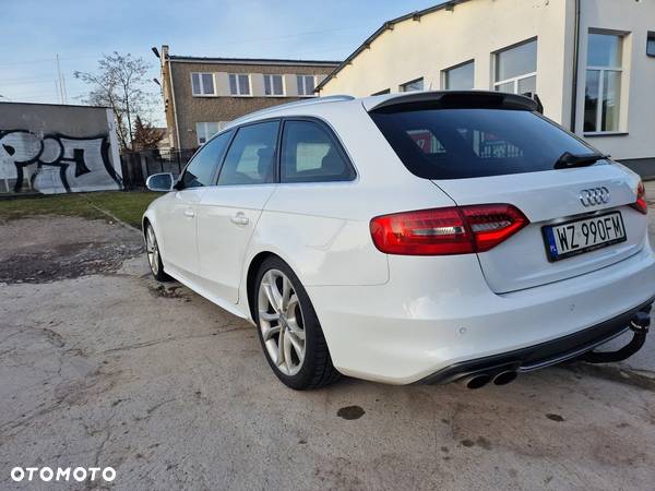 Audi A4 Avant 2.0 TFSI quattro S tronic S line Sportpaket (plus) - 22