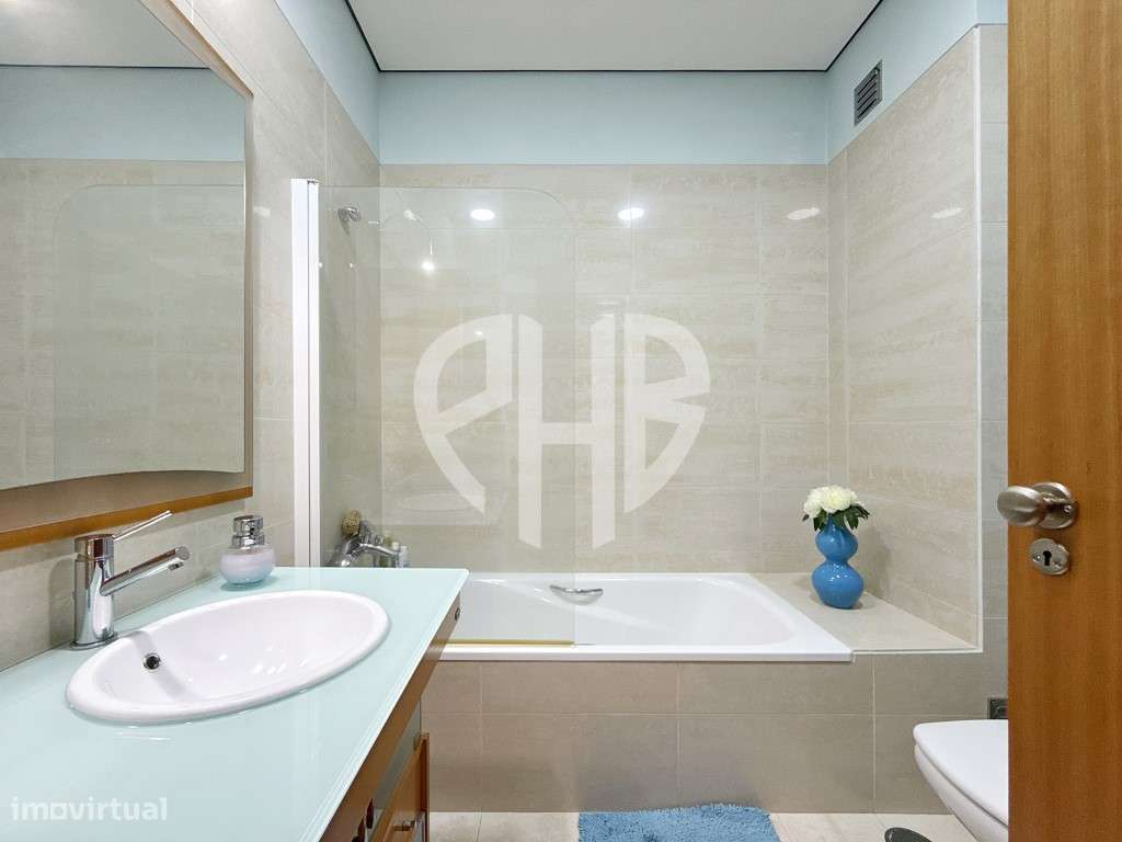 Apartamento T3+1 Duplex C/Terraço 250m2 // Condominio-40