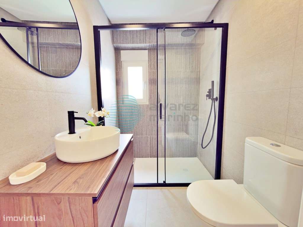 Moradia T3, com espaço exterior e anexo-8