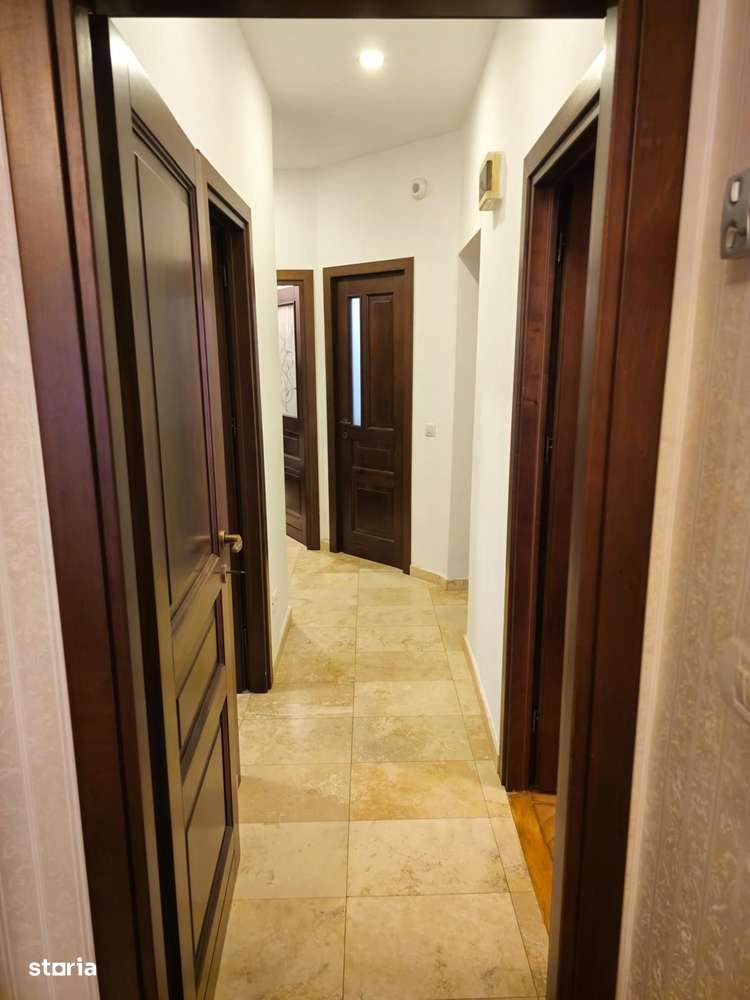 Vila frumoasa ,localizata central\ Unirii Square\Proprietar-10