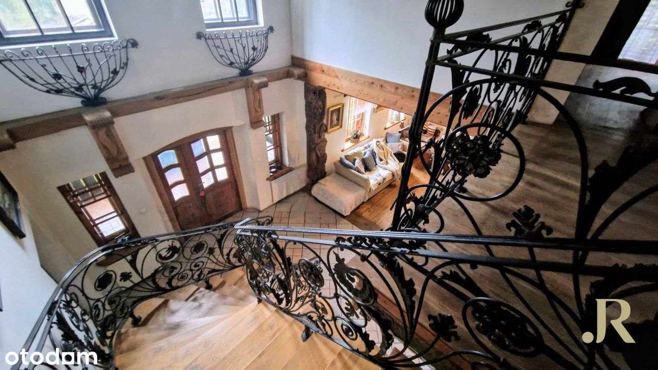 Rezydencja Mieszkalna Typu Dworskiego-9