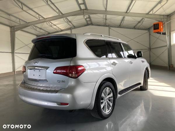 Infiniti QX80 - 13