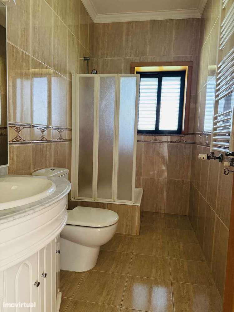 Moradia IndIvidual em Lago-32