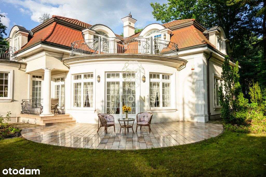 Willa na działce 3500m2. z pięknym ogrodem!-5