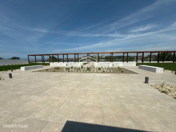 T1 Novo c/ Lugar de Garagem e Arrumo em Canidelo-21