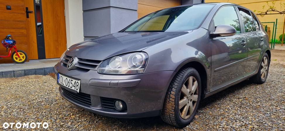 Volkswagen Golf V 1.6 Comfortline - 1