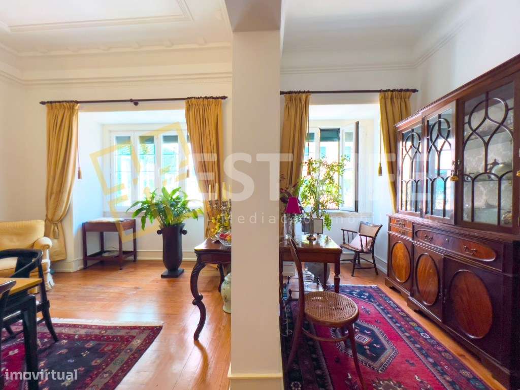 Apartamento T5 com arquitetura histórica - Zona nobre com espaços v... - Grande imagem: 2/31