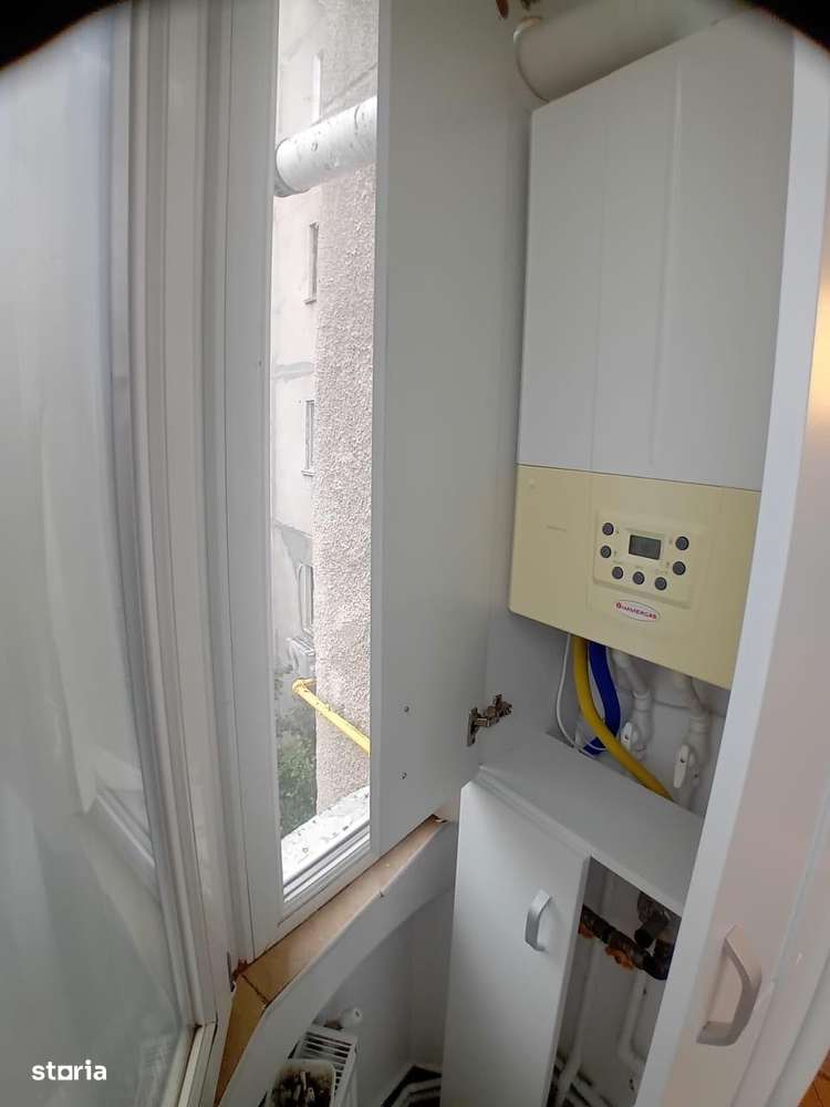 Oportunitate! Garsoniera cu centrala termica proprie in bloc monolit-5