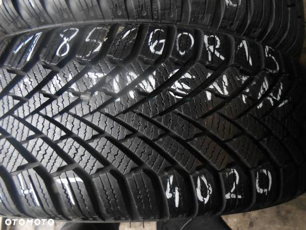 OPONY 185/60R15 CONTINENTAL WINTER CONTACT TS 860 DOT 4020 /3516 7.4MM - 2