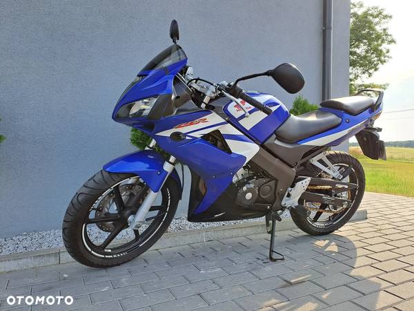 Honda CBR - 4