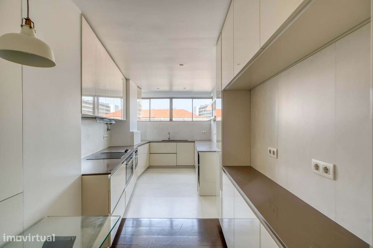 Apartamento T4+1, vista sobre Lisboa e 2 lugares de garagem, Amoreiras - Grande imagem: 5/57