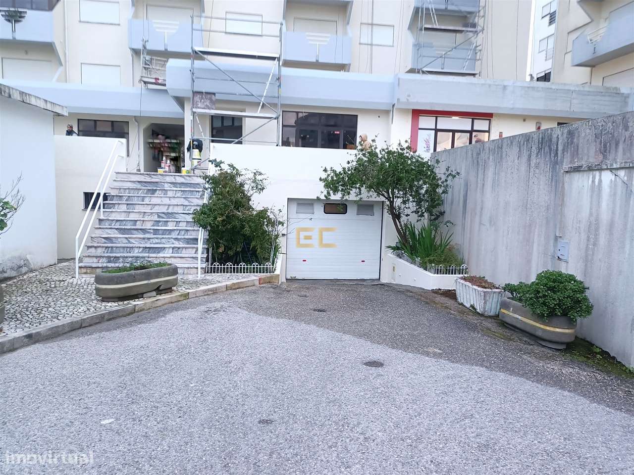 Garagem no Alto do Forno! - Grande imagem: 2/5