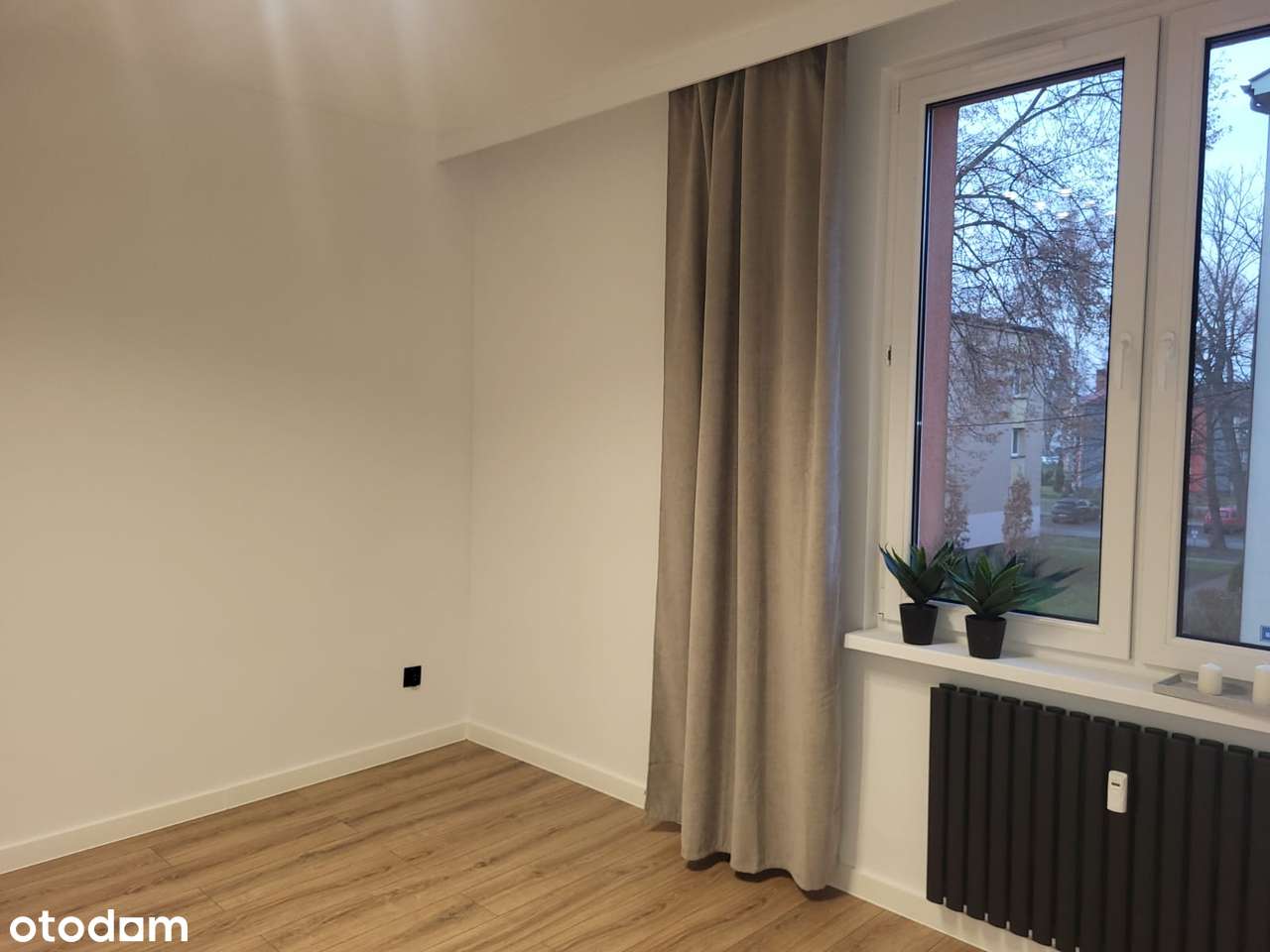 3 pokoje po generalnym remoncie + balkon + klimatyzacja – Okazja - Pełny obrazek: 5/17