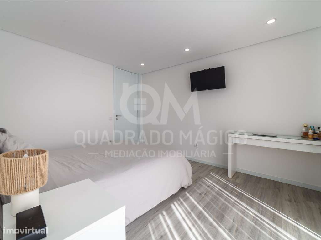 Maravilhosa moradia T3+1, térrea e de linhas modernas a 2 minutos d...-38