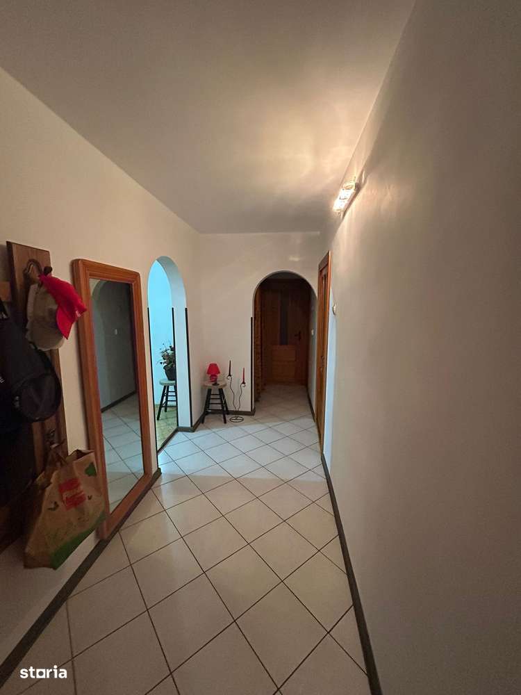 Apartament 4 camere - Zona Sud Lidl - parter/4   - 100.000 euro-10