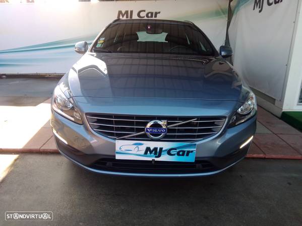 Volvo V60 2.0 D2 Momentum - 2