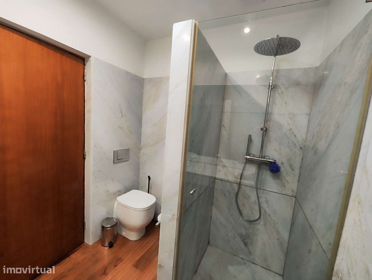 Vende-se moradia de luxo-19
