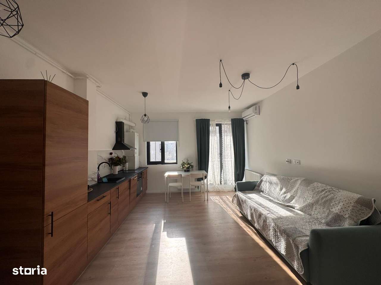 Apartament cu 2 camere de vanzare, zona Safirului-5