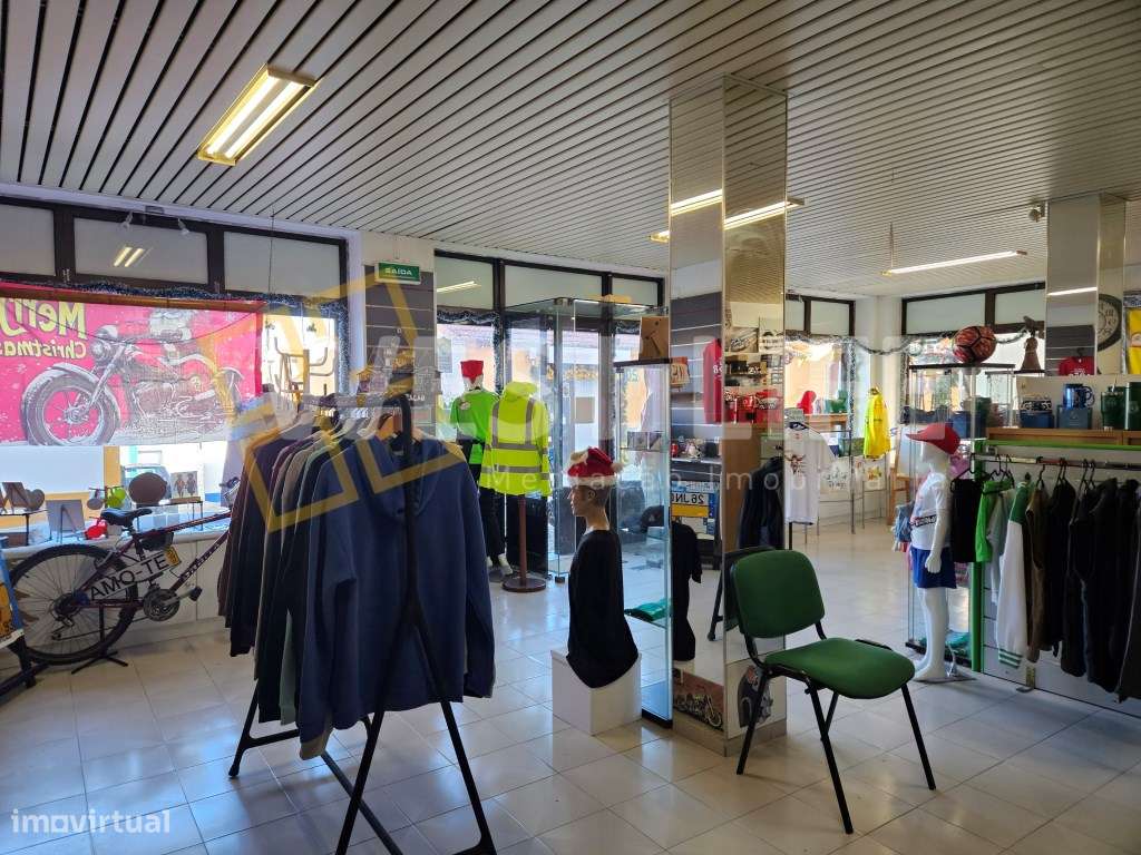 Loja para Trespasse no centro da Vila de Mafra - Grande imagem: 4/15