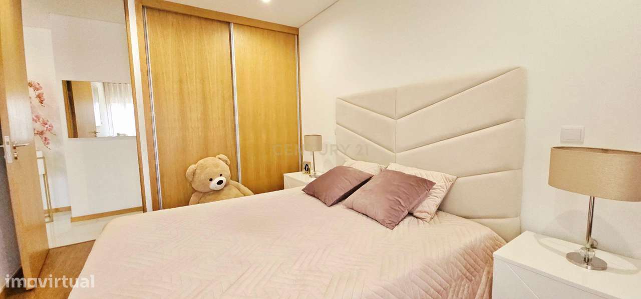 Apartamento T3 de Luxo em Condomínio Fechado com Piscina-29