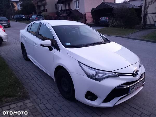 Toyota Avensis 1.8 Active - 8