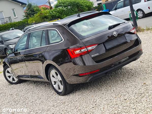 Skoda Superb Combi 1.6 TDI DSG Style - 3