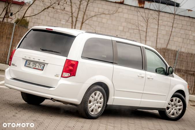 Dodge Grand Caravan 3.6 Express - 15