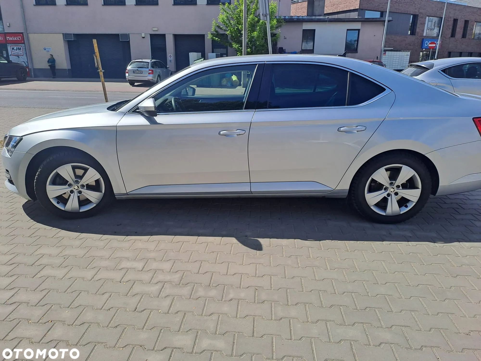 Skoda Superb 2.0 TDI SCR Style DSG - 8