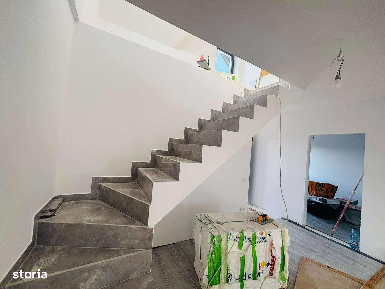 Casa Berceni, Str. Aviatorilor - P+MANSARDA 4 Camere, Teren 350mp - Imagine principală: 3/8