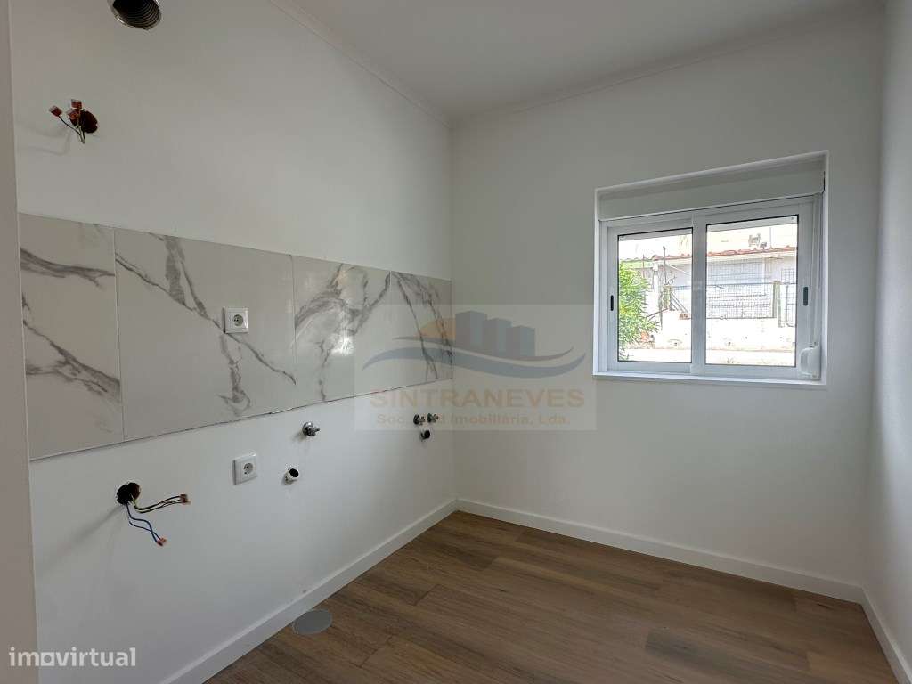 Apartamento T2 Remodelado com Quintal | Pontinha-13