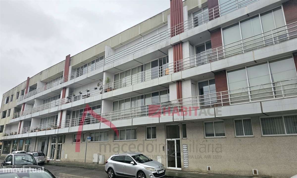 Apartamento T3 com 2 frentes e varandas em Ferreiros – Braga  O Seu Ap-41