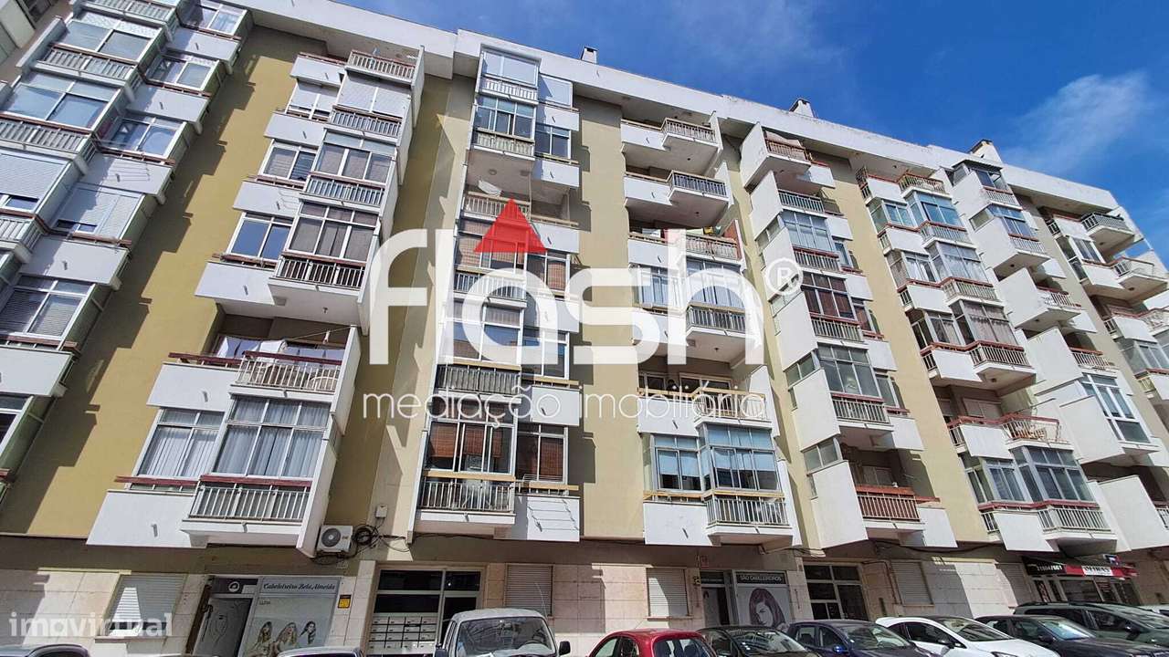 T2 Remodelado com elevador e arrecadação na Figueirinha-Oeiras-29