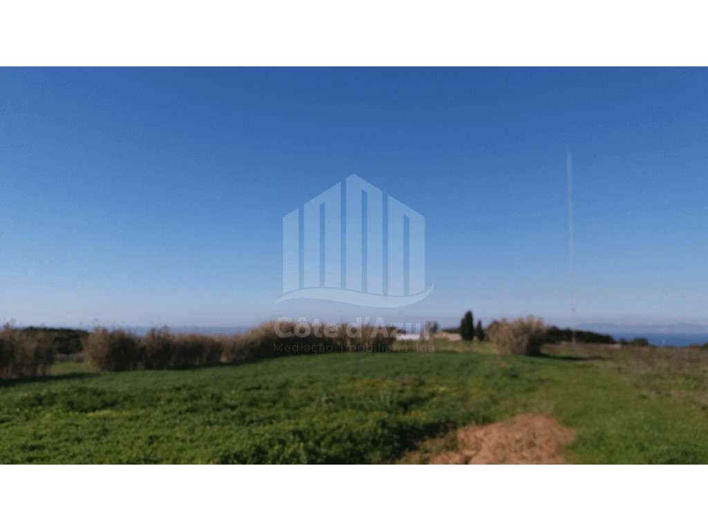 Land for sale in Sesimbra, Portugal — €380,000
