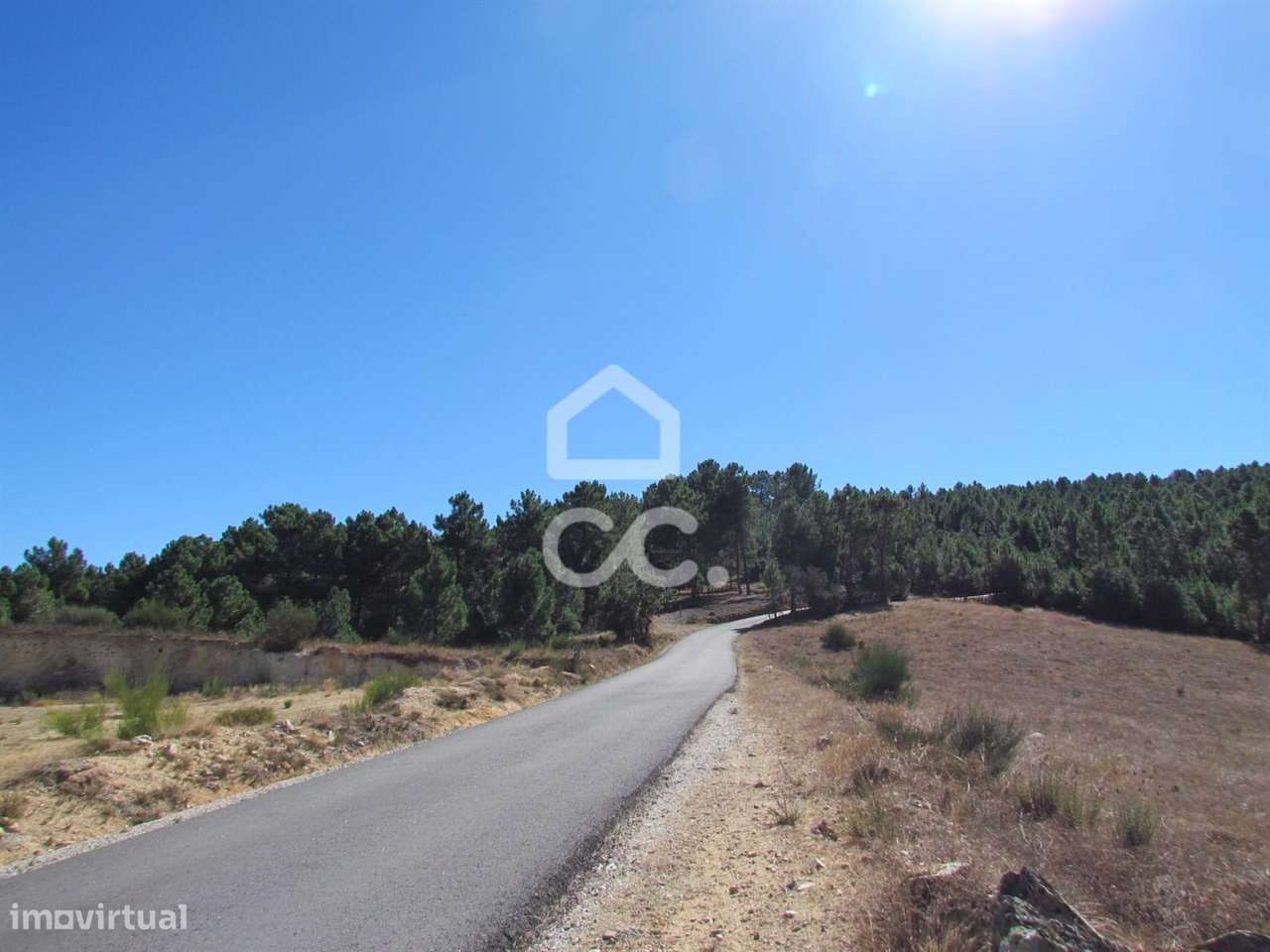 Terreno com 2.185m2 para construção. - Grande imagem: 5/6