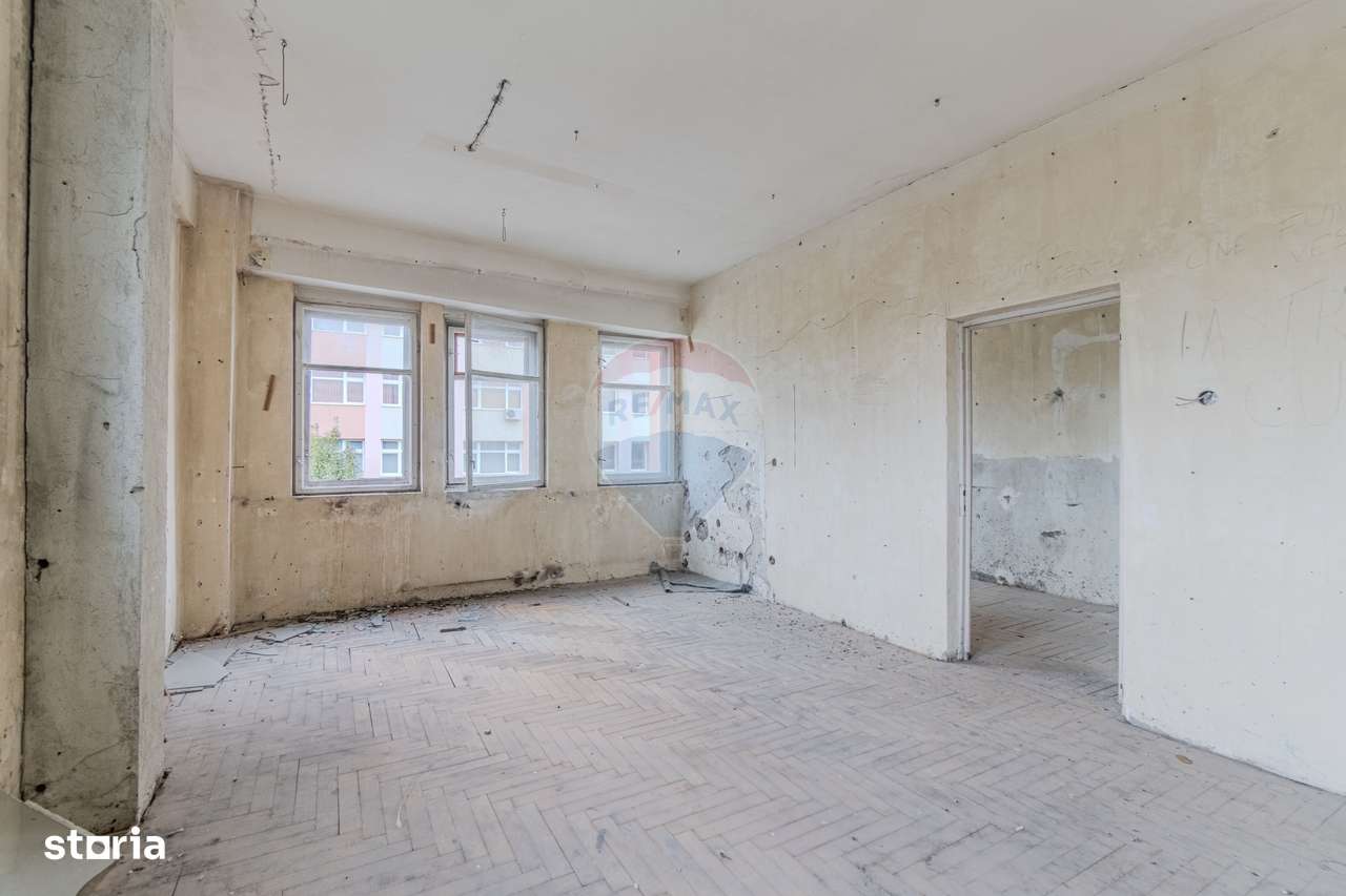 Spațiu industrial de 2060mp cu teren de 3358mp de vânzare Str Turnului-17