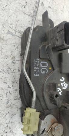 Fecho Porta  Fte Dto Opel Astra H Gtc (A04) - 3