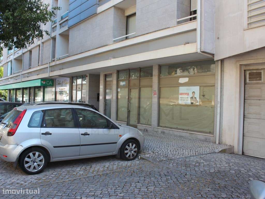 Loja para Comércio ou Serviços em Rio Maior - Grande imagem: 3/15