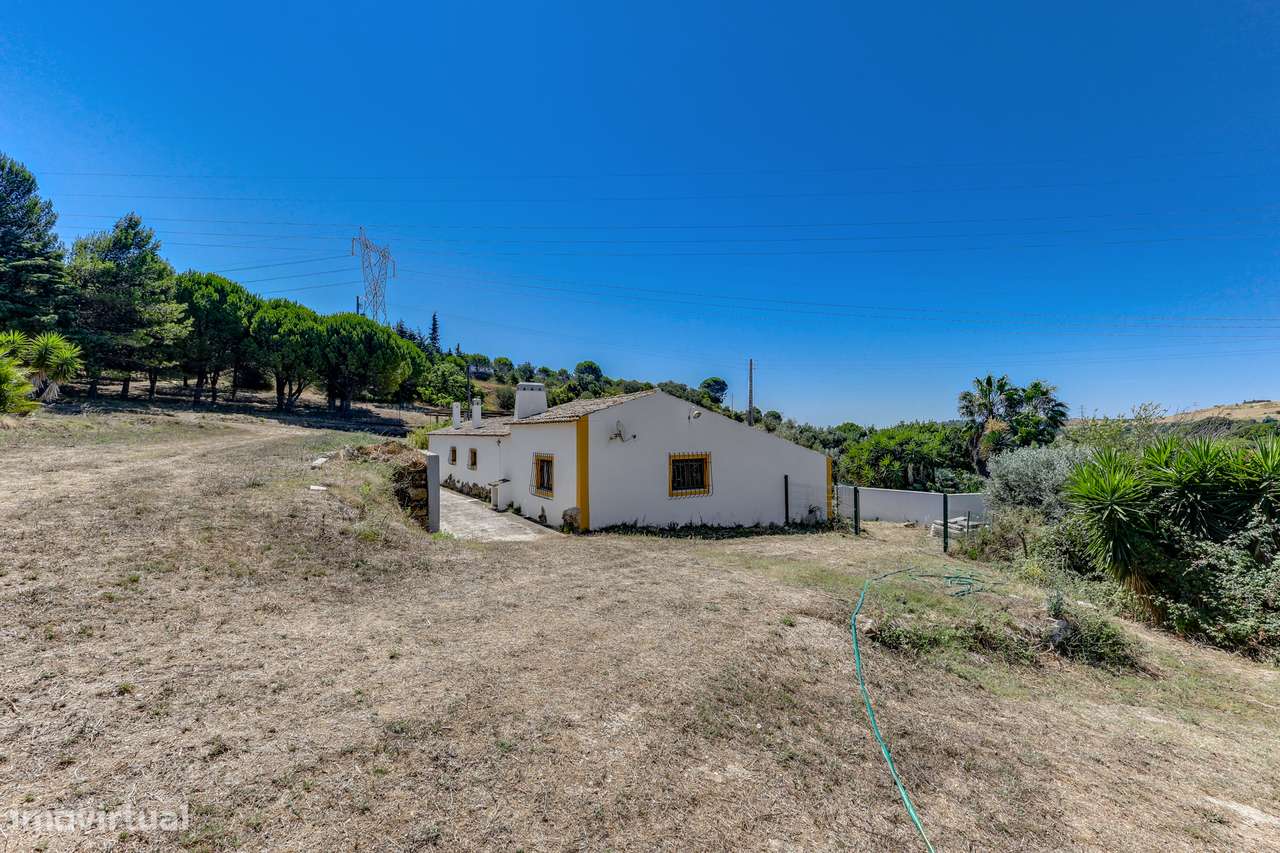 Quinta com Piscina e 2 Hectares a 25 km de Lisboa-40