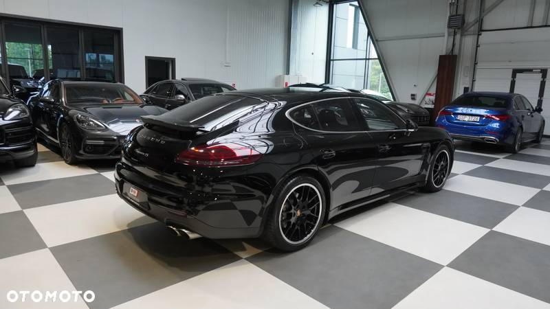 Porsche Panamera 4S PDK - 15