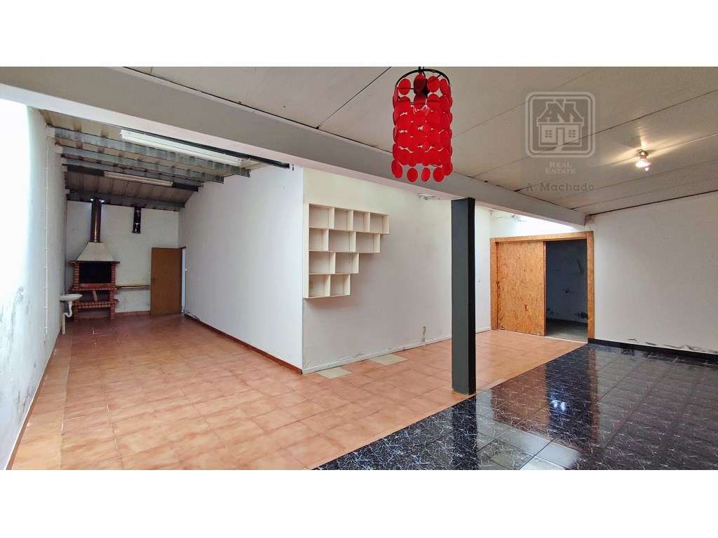 VENDA de CASA - MORADIA com garagem, jardim e quintal - Pico da Ped...-46